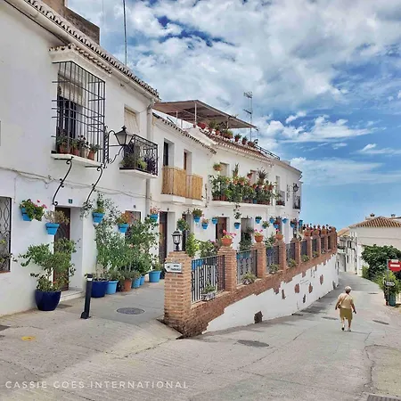 Precioso Con Vistas En El Centro De Pueblo Apartment